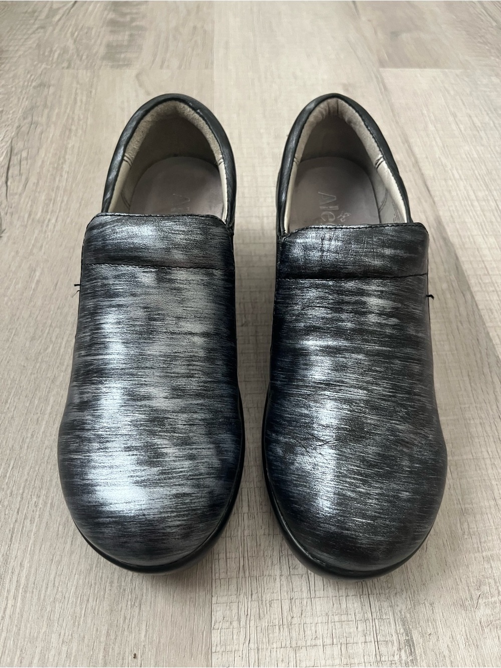 Alegria Comfort Clogs Sz 37 | Metallic Silver & Dark Gray | Great Condition
